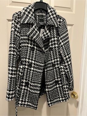 Me Jane Black & White Houndstooth Pea Coat